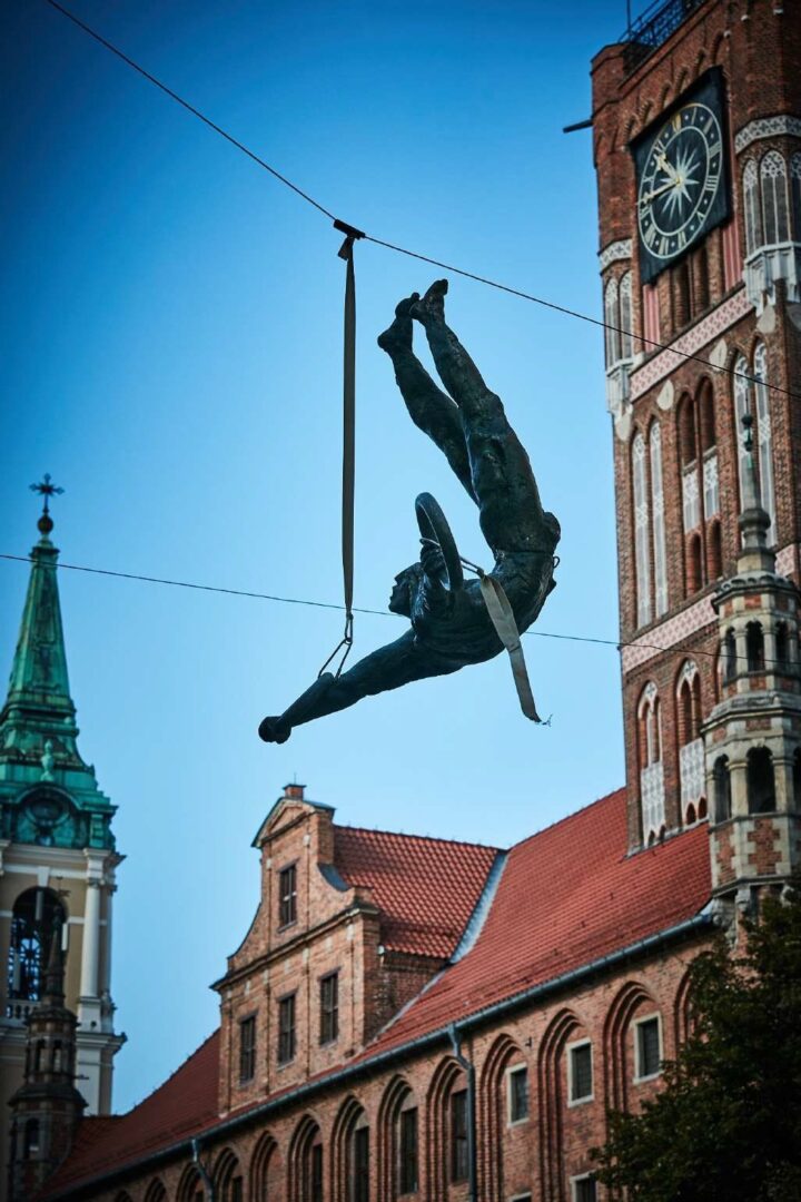 Jerzy KEdziora Rzeźby balansujace Galeria Sztuki Katarzyny Napiórkowskiej (15)